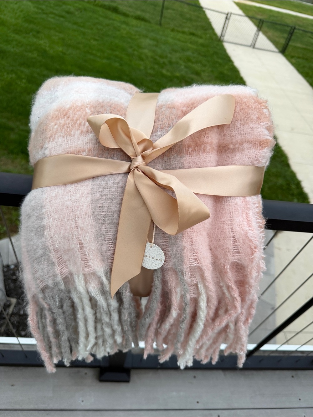 Altar'd State Pink Ombre Fringe Throw Blanket
